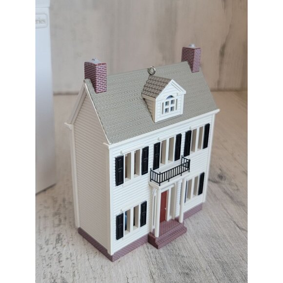 Hallmark Colonial Christmas Victorian House ornament Xmas - Picture 2 of 7
